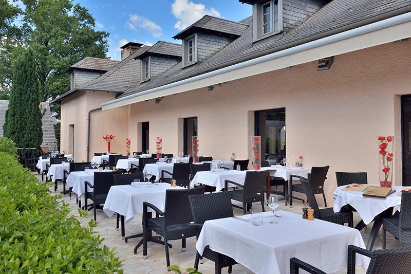 Hotel Restaurant Les Coquelicots, The Originals Relais Saint-Pardoux-l'Ortigier Екстериор снимка
